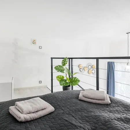 Apartment Mirror *