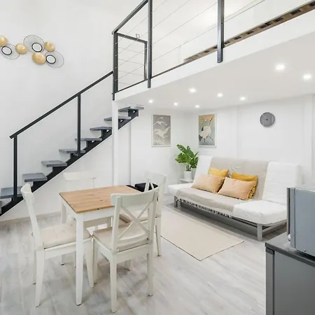 Apartament Mirror *