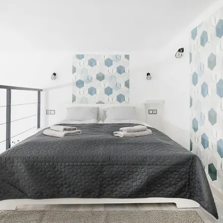 Mirror * Βουδαπέστη