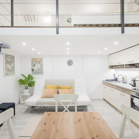 Mirror * Βουδαπέστη